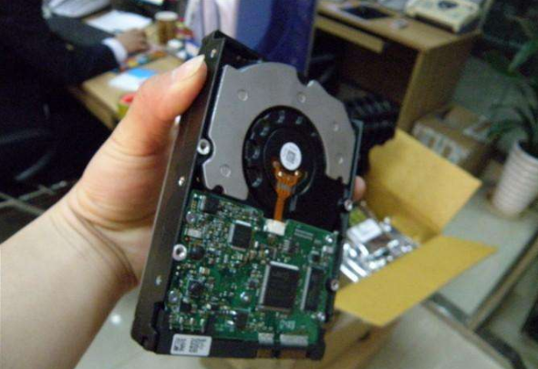 服務器維護經(jīng)驗談:硬件升級注意事項(圖4) 服務器維護經(jīng)驗談:硬件升級注意事項(圖4)